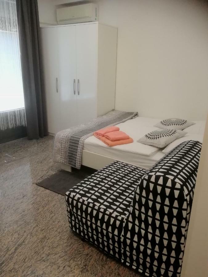 Apartma Rok Ankaran Buitenkant foto